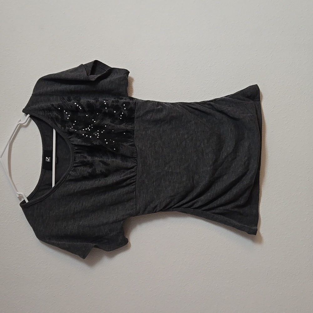Iz byer small gray tee blouse